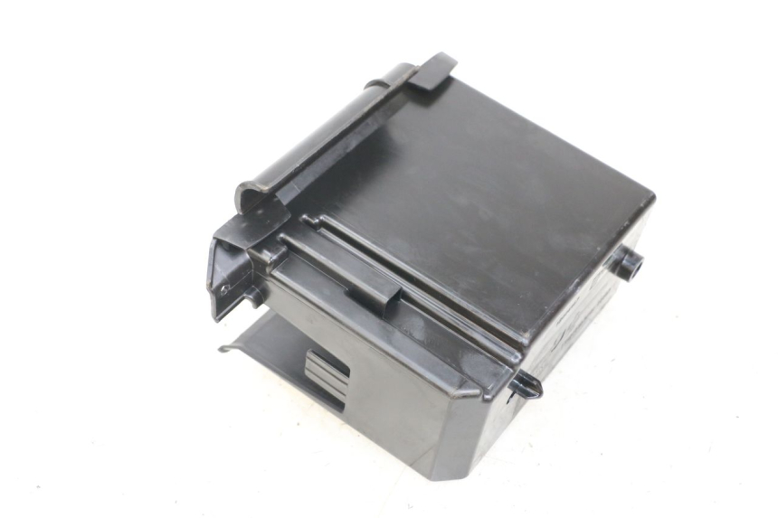 photo de BATTERY BOX PIAGGIO VESPA PRIMAVERA 4T 50 (2021 - 2024)