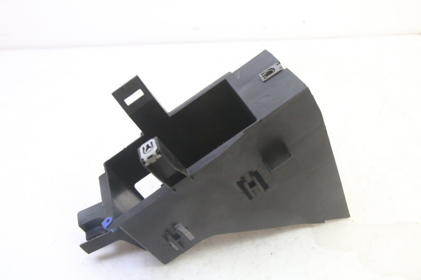 photo de BATTERY BOX PEUGEOT SATELIS 125 (2013 - 2018)