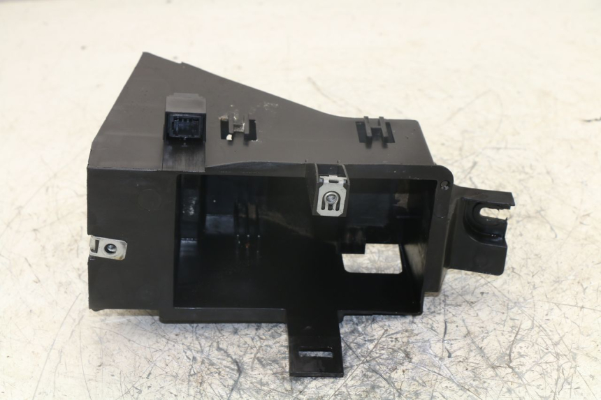 photo de BATTERY BOX PEUGEOT SATELIS 400 (2007 - 2013)