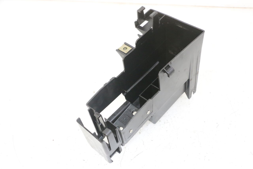 photo de BATTERY BOX PEUGEOT SPEEDFIGHT 2 LC 50 (2000 - 2009)