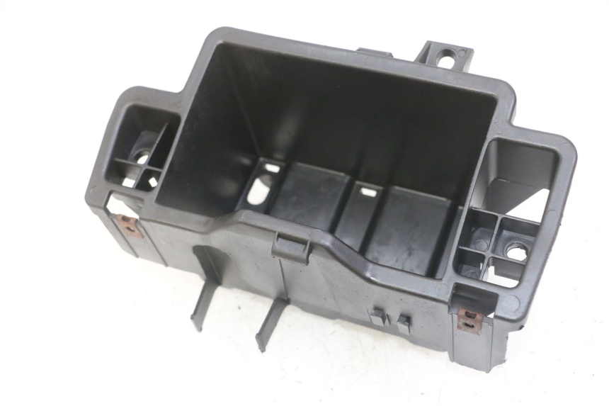 photo de BATTERY BOX PIAGGIO SUPER LX 125 (2000 - 2003)