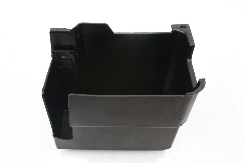 photo de BATTERY TRAY PIAGGIO VESPA GTS IGET ABS 125 (2017 - 2023)
