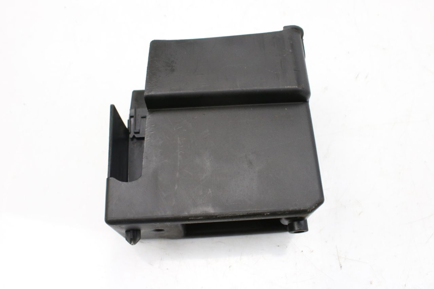 photo de BATTERY TRAY PIAGGIO VESPA GTS IGET ABS 125 (2017 - 2023)