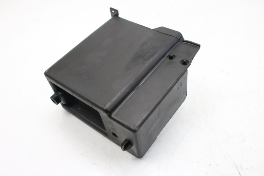 photo de BATTERY TRAY PIAGGIO VESPA GTS IGET ABS 125 (2017 - 2023)