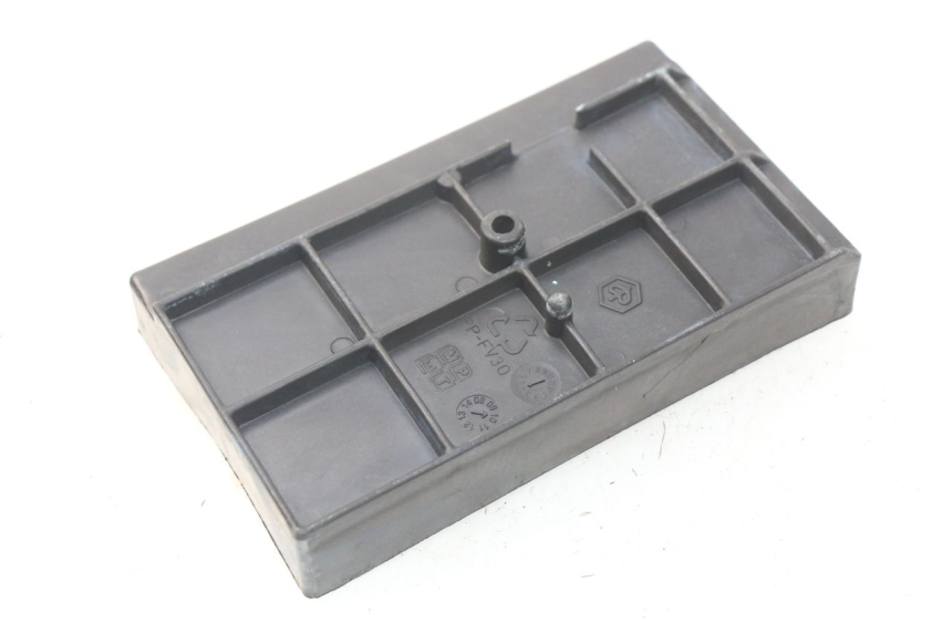 photo de BATTERY BOX PIAGGIO VESPA LX IE 125 (2010 - 2012)