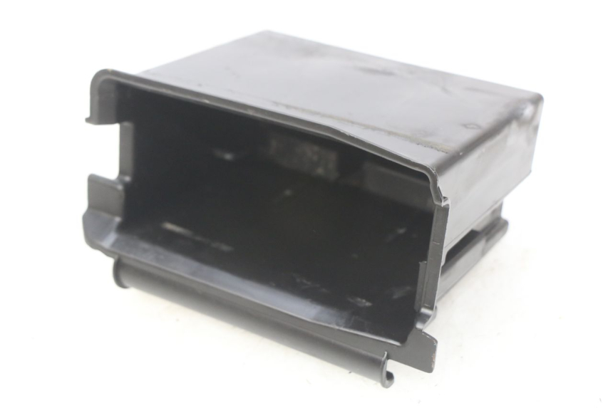 photo de BATTERY TRAY PIAGGIO VESPA PRIMAVERA 2T 50 (2013 - 2018)