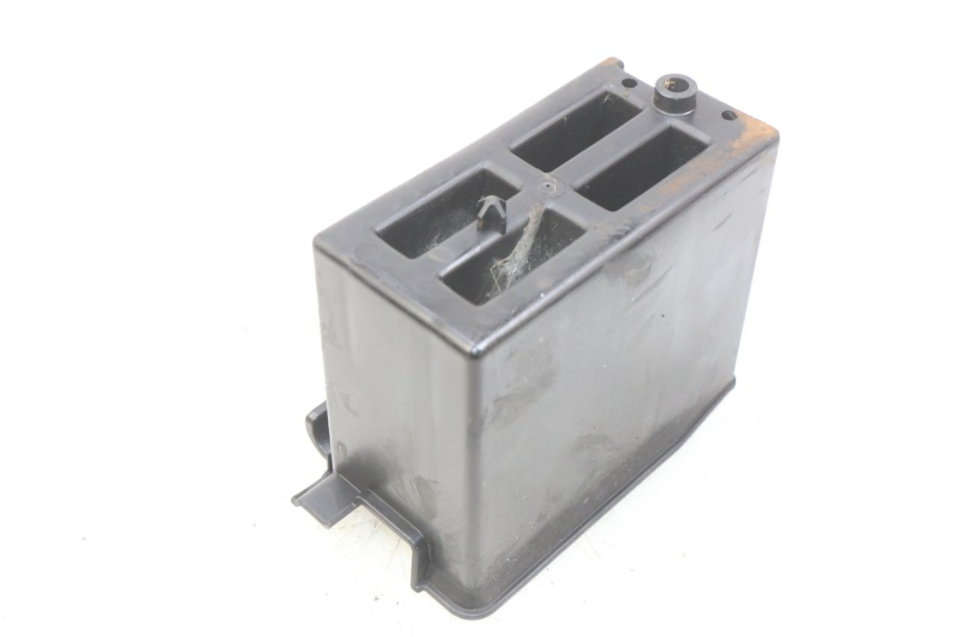 photo de BATTERY TRAY PIAGGIO VESPA PRIMAVERA 2T 50 (2013 - 2018)
