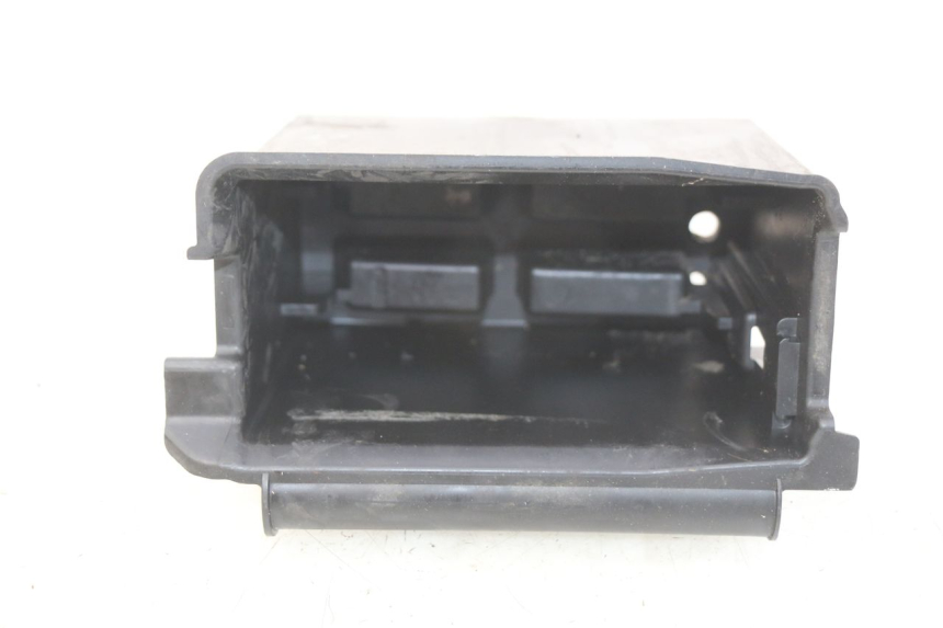 photo de BATTERY TRAY PIAGGIO VESPA PRIMAVERA 2T 50 (2013 - 2018)