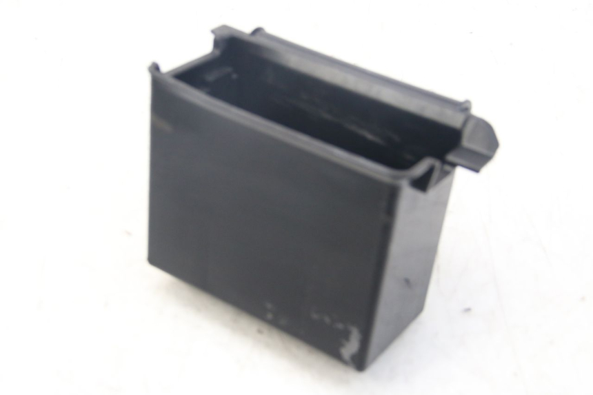 photo de BATTERY TRAY PIAGGIO VESPA SPRINT 2T 50 (2014 - 2018)