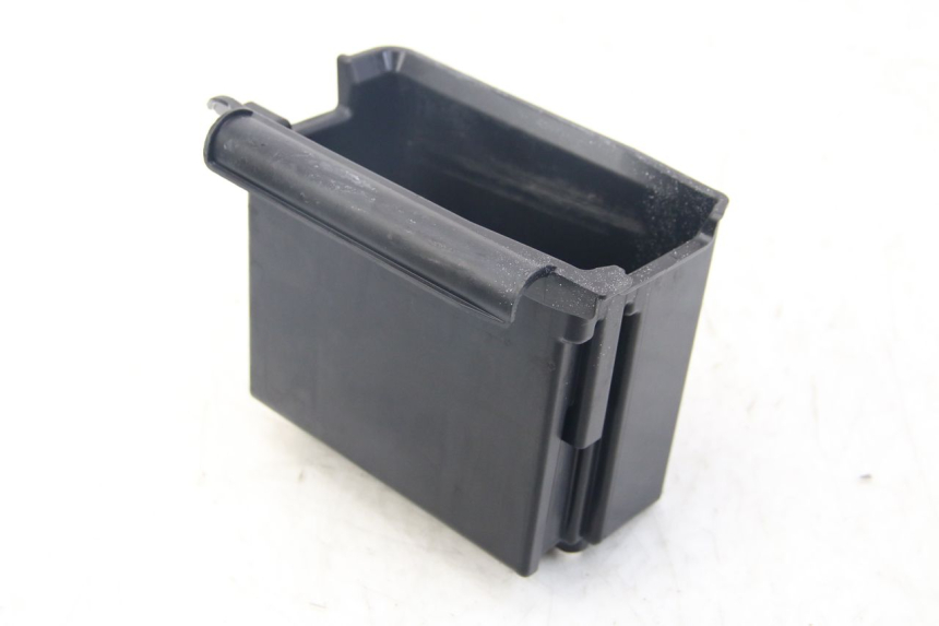 photo de BATTERY TRAY PIAGGIO VESPA SPRINT 2T 50 (2014 - 2018)