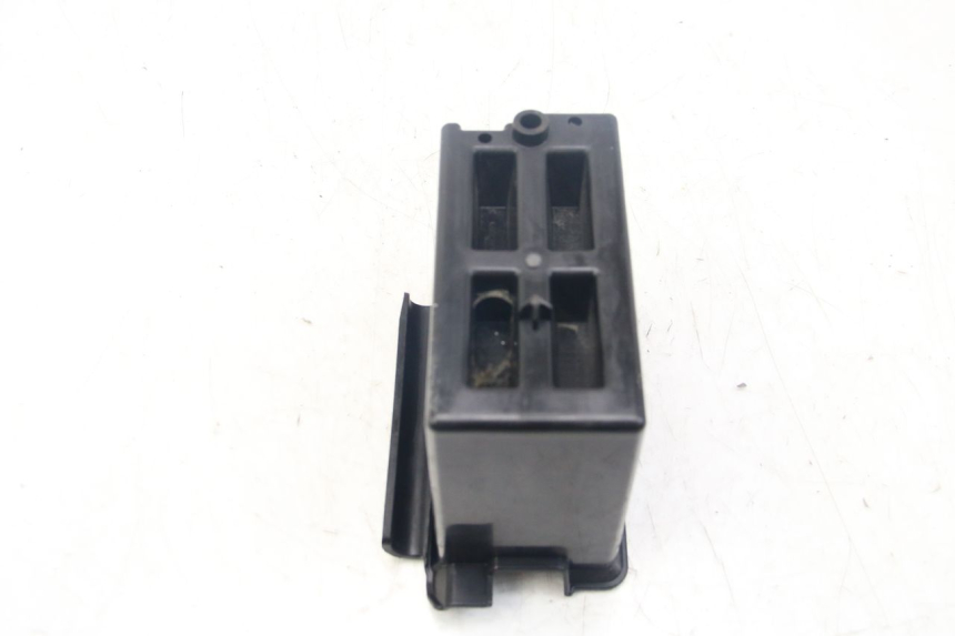 photo de BATTERY TRAY PIAGGIO VESPA SPRINT 2T 50 (2014 - 2018)
