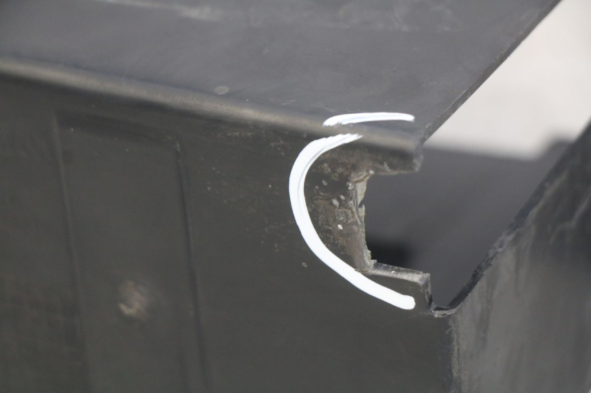 photo de BATTERY TRAY DAELIM VL DAYSTAR 125 (2000 - 2011)