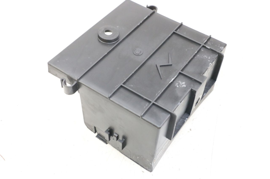 photo de BATTERY BOX KYMCO XCITING 250 (2006 - 2009)