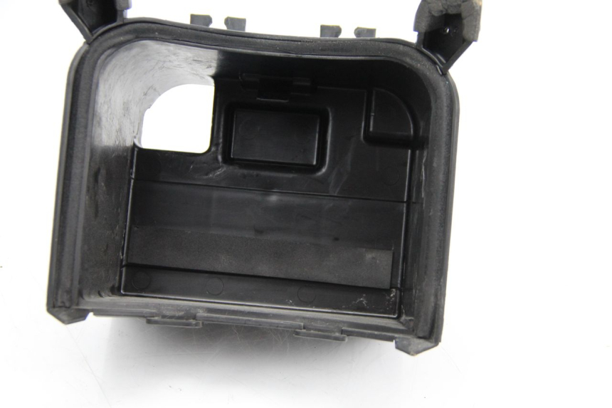 photo de BATTERY BOX YAMAHA CYGNUS X INJECTION 125 (2007 - 2013)