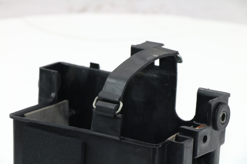 photo de BATTERY BOX YAMAHA FZX FAZER 750 (1987 - 1998)