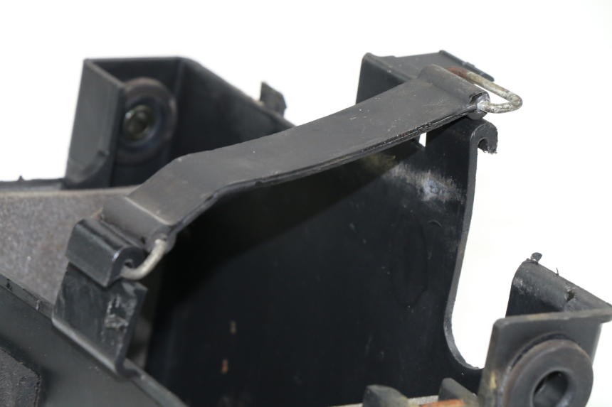 photo de BATTERY BOX YAMAHA FZX FAZER 750 (1987 - 1998)