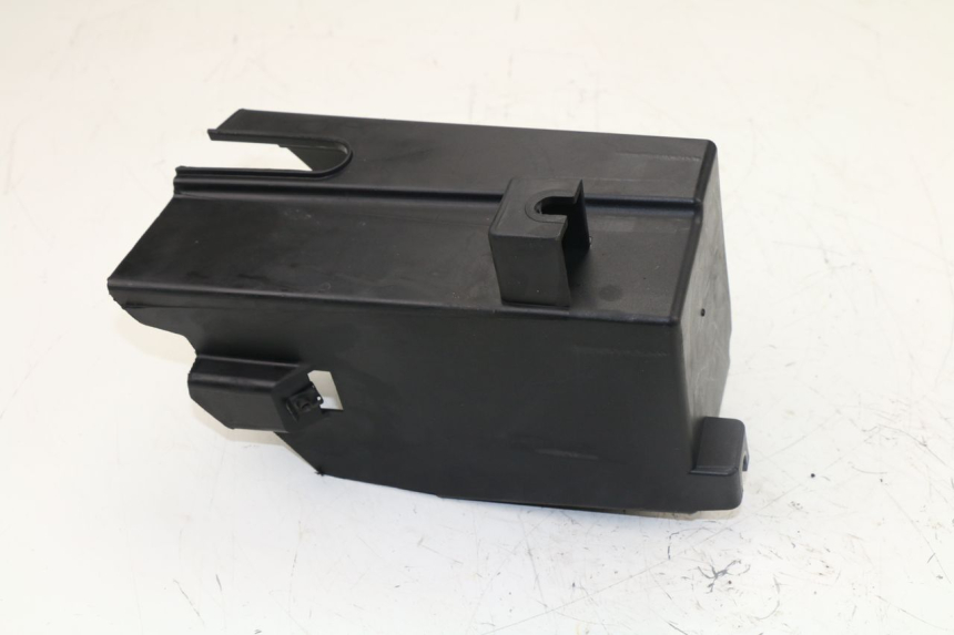 photo de BATTERY BOX YAMAHA X-MAX XMAX 250 (2006 - 2009)