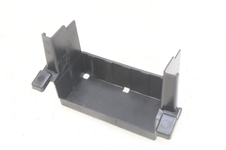 photo de BATTERY TRAY YAMAHA YP MAJESTY 400 (2004 - 2008)