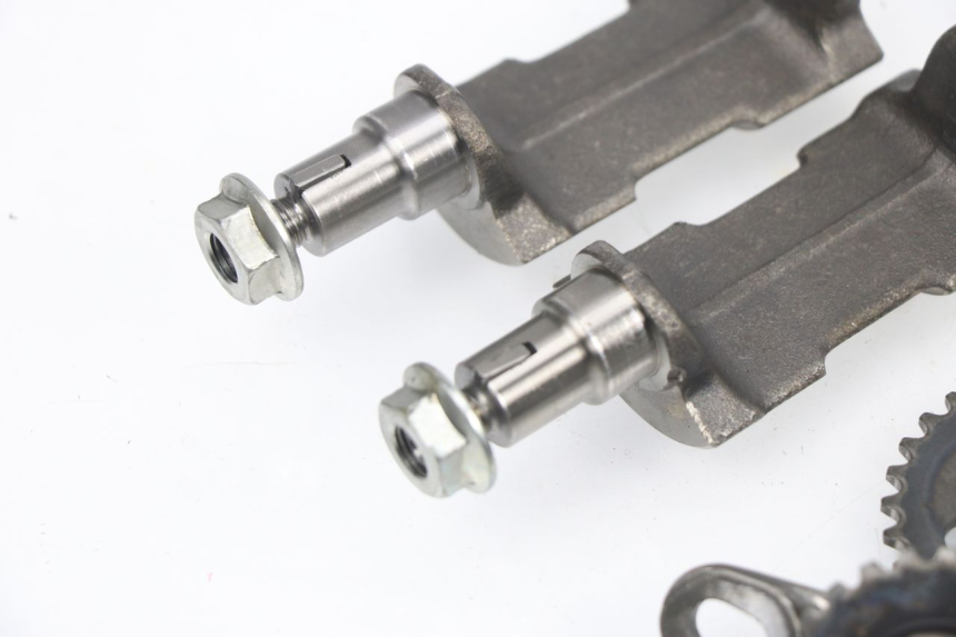 photo de ENGINE MOUNT SUZUKI DR DJEBEL 600 (1985 - 1990)