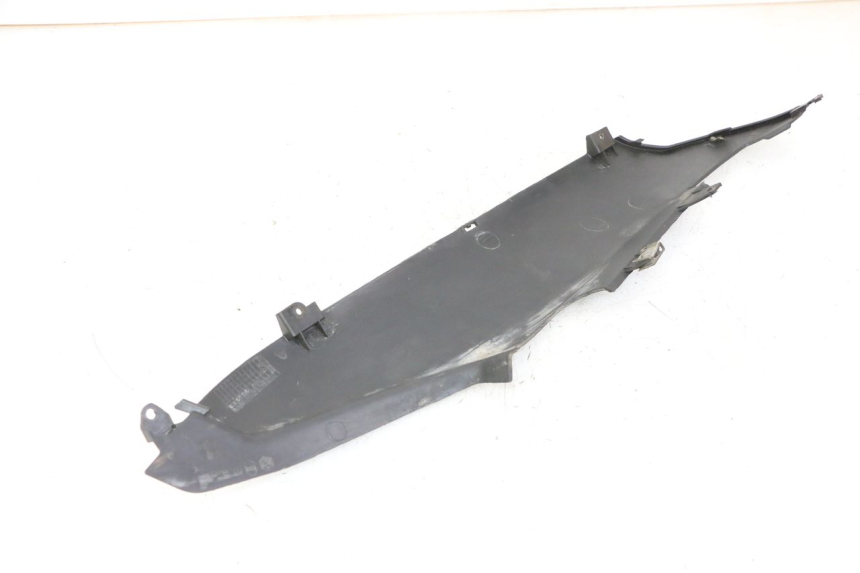 photo de REAR RIGHT BELLY PANEL GILERA NEXUS 300 (2008 - 2013)