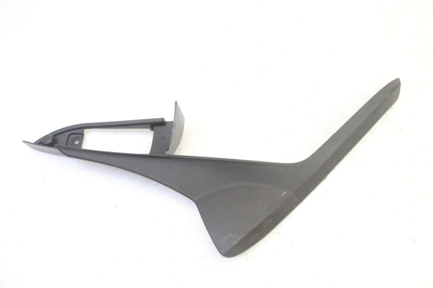 photo de REAR RIGHT BELLY PANEL PIAGGIO MP3 HPE 310 (2024 - 2025)