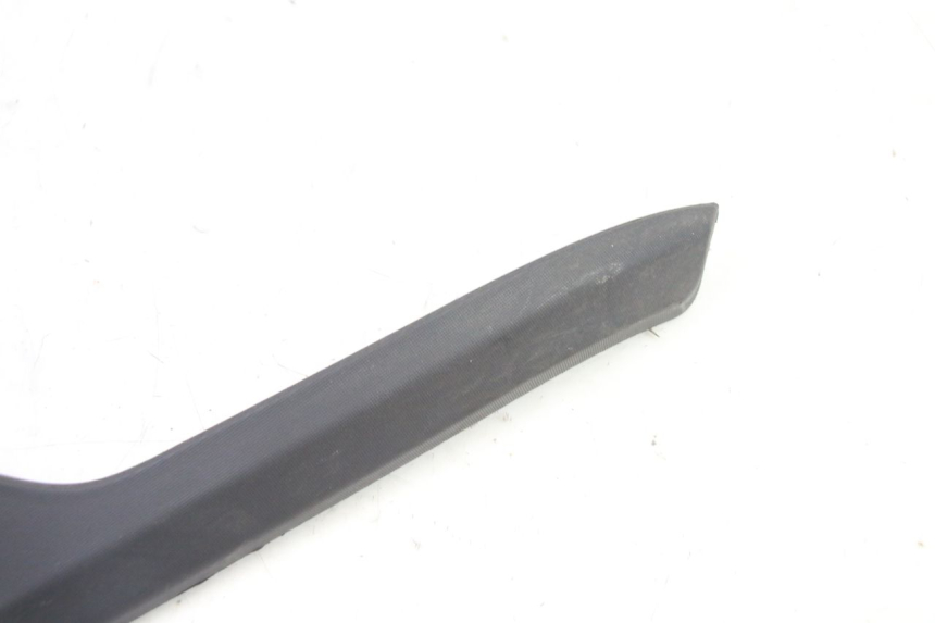 photo de REAR RIGHT BELLY PANEL PIAGGIO MP3 HPE 310 (2024 - 2025)