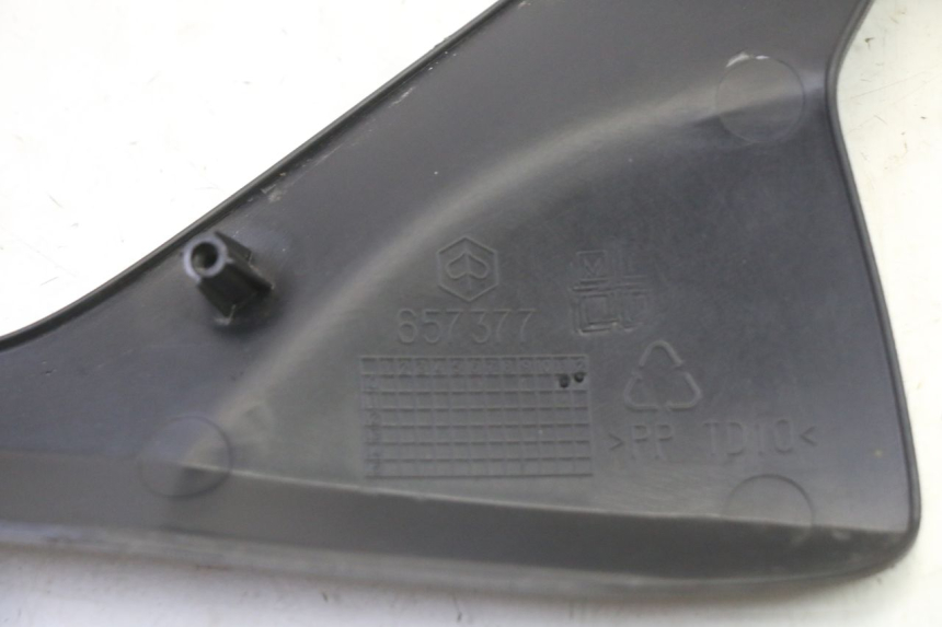 photo de REAR RIGHT BELLY PANEL PIAGGIO MP3 HPE 310 (2024 - 2025)