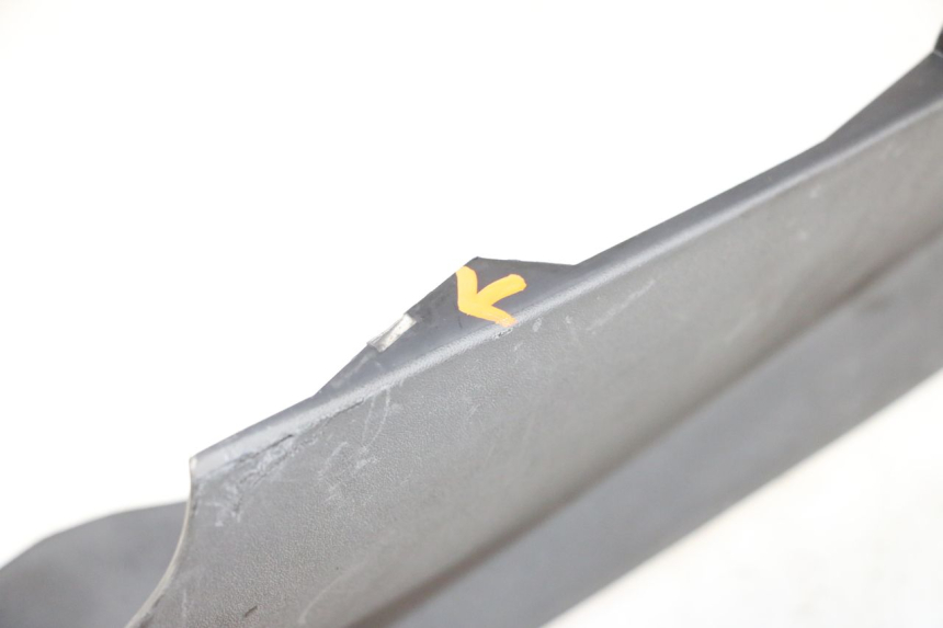 photo de REAR RIGHT BELLY PANEL PIAGGIO MP3 RL 250 (2007 - 2010)