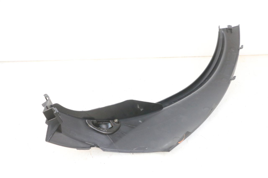 photo de REAR RIGHT BELLY PANEL PIAGGIO MP3 RL 250 (2007 - 2010) - Alternative perspective