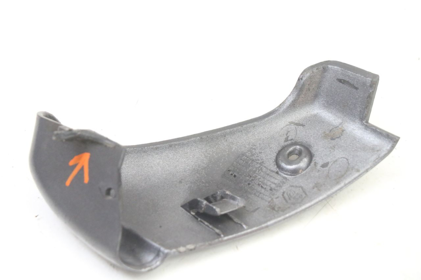 photo de RIGHT REAR LOWER FAIRING PIAGGIO VESPA GRANTURISMO 125 (2003 - 2007)