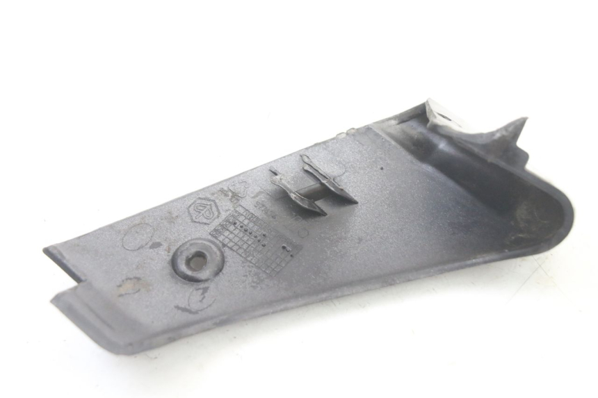 photo de RIGHT REAR LOWER FAIRING PIAGGIO VESPA GRANTURISMO 125 (2003 - 2007)