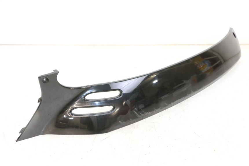 photo de REAR RIGHT BELLY PANEL PIAGGIO VESPA GRANTURISMO 200 (2004 - 2005)