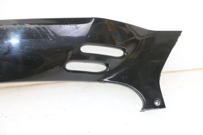 photo de REAR RIGHT BELLY PANEL PIAGGIO VESPA GRANTURISMO 200 (2004 - 2005)