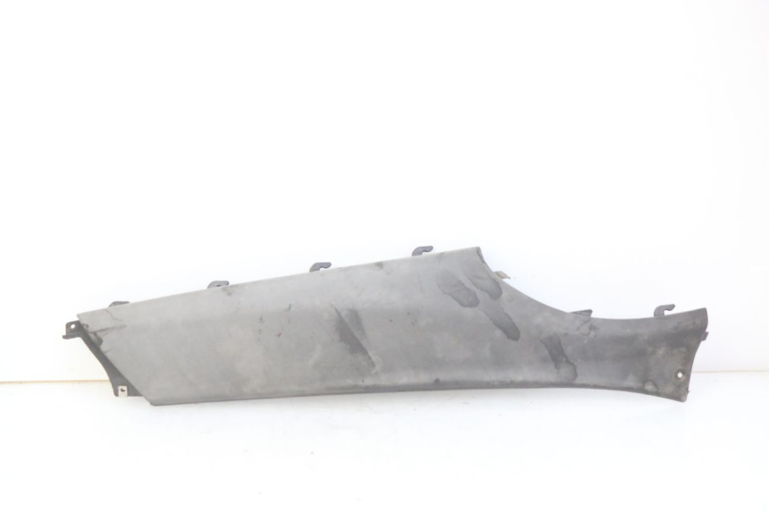 photo de RIGHT REAR LOWER FAIRING PIAGGIO X9 125 (2000 - 2003)