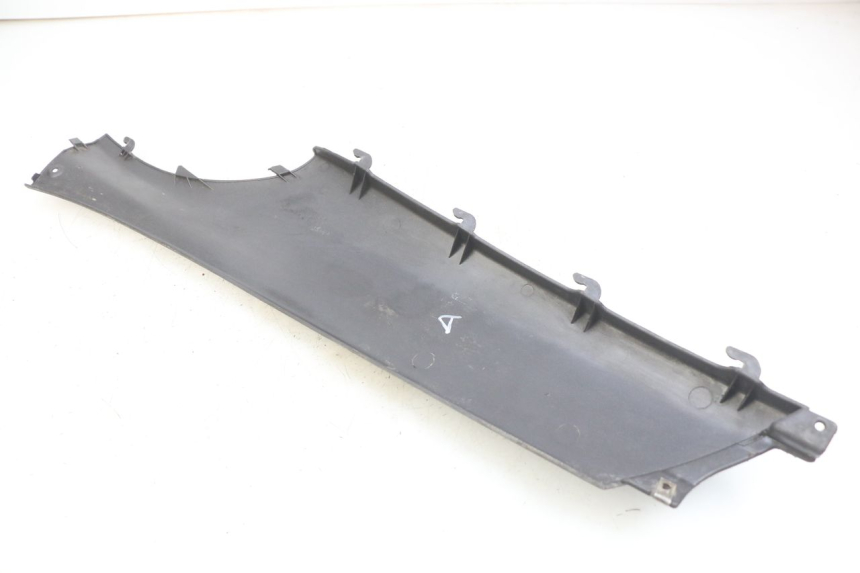 photo de RIGHT REAR LOWER FAIRING PIAGGIO X9 125 (2000 - 2003)