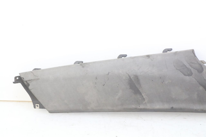 photo de RIGHT REAR LOWER FAIRING PIAGGIO X9 125 (2000 - 2003)