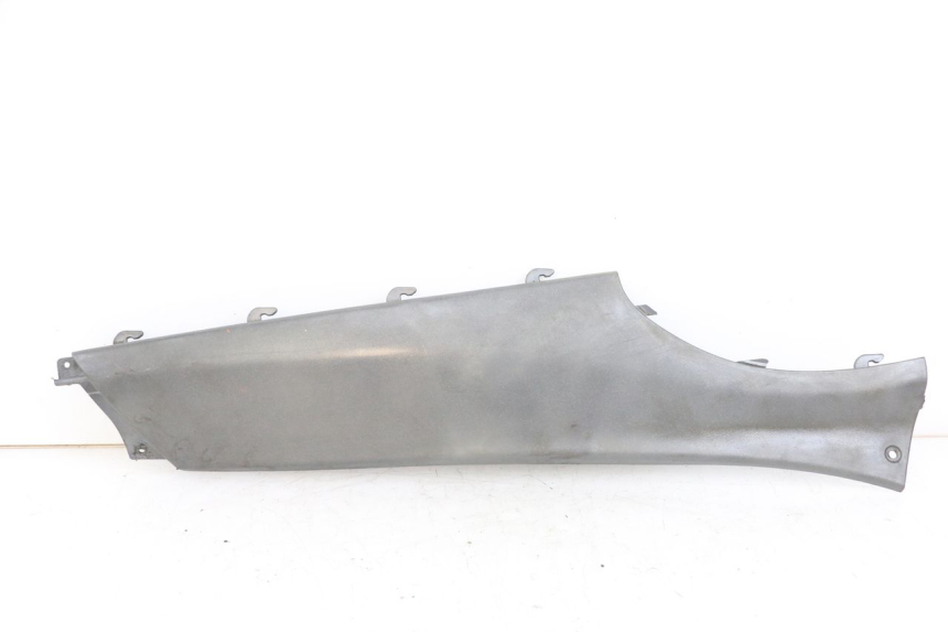 photo de RIGHT REAR LOWER FAIRING PIAGGIO X9 125 (2000 - 2003)