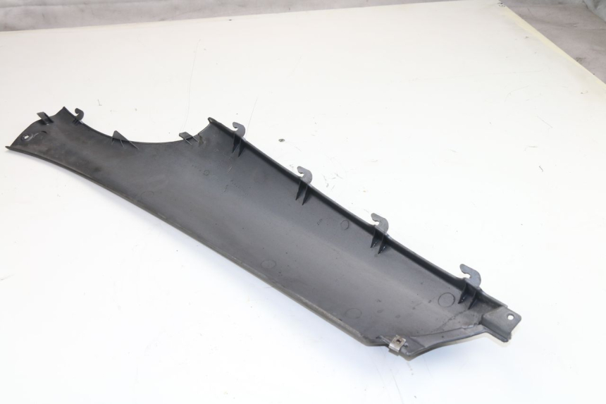 photo de RIGHT REAR LOWER FAIRING PIAGGIO X9 EVOLUTION 125 (2003 - 2007)