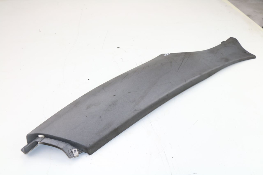 photo de RIGHT REAR LOWER FAIRING PIAGGIO X9 EVOLUTION 125 (2003 - 2007)