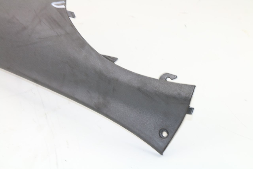 photo de RIGHT REAR LOWER FAIRING PIAGGIO X9 EVOLUTION 125 (2003 - 2007)