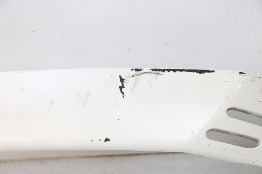 photo de REAR RIGHT BELLY PANEL PIAGGIO VESPA GTS SUPER IE 125 (2009 - 2016) - Additional view of the item