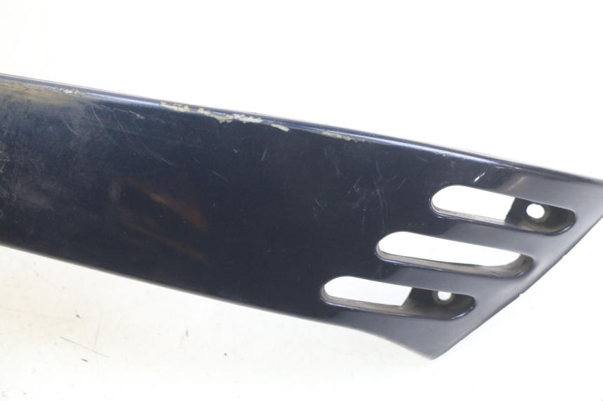 photo de RIGHT REAR LOWER FAIRING PIAGGIO VESPA LXV 125 (2006 - 2009)