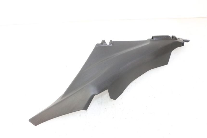 photo de REAR RIGHT BELLY PANEL YAMAHA XMAX X-MAX 125 (2021 - 2025)