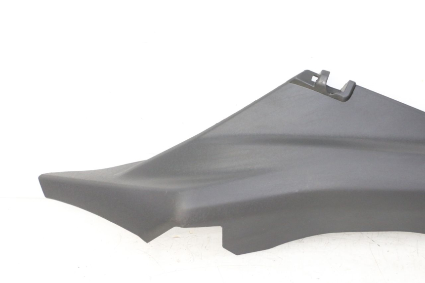 photo de REAR RIGHT BELLY PANEL YAMAHA XMAX X-MAX 125 (2021 - 2025)