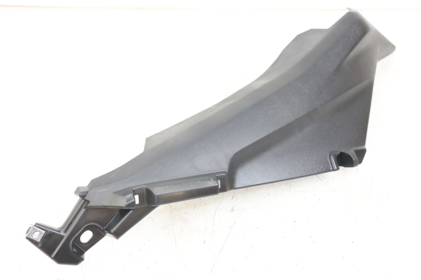 photo de RIGHT REAR LOWER FAIRING YAMAHA XMAX X-MAX ABS 125 (2017 - 2020)