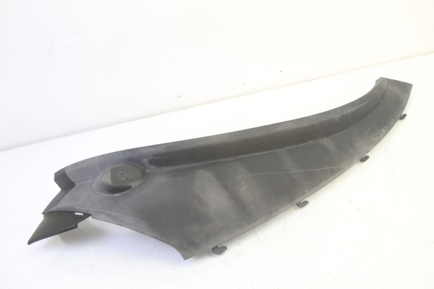 photo de REAR LEFT BELLY PANEL PIAGGIO MP3 RL 250 (2007 - 2010) - Alternative perspective