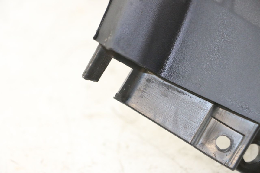 photo de LEFT REAR LOWER BODY PANEL PIAGGIO MP3 LT 400 (2007 - 2012)