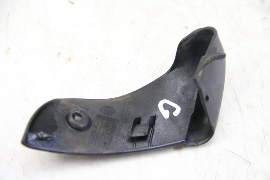 photo de LEFT REAR LOWER BODY PANEL PIAGGIO VESPA GRANTURISMO 125 (2003 - 2007)