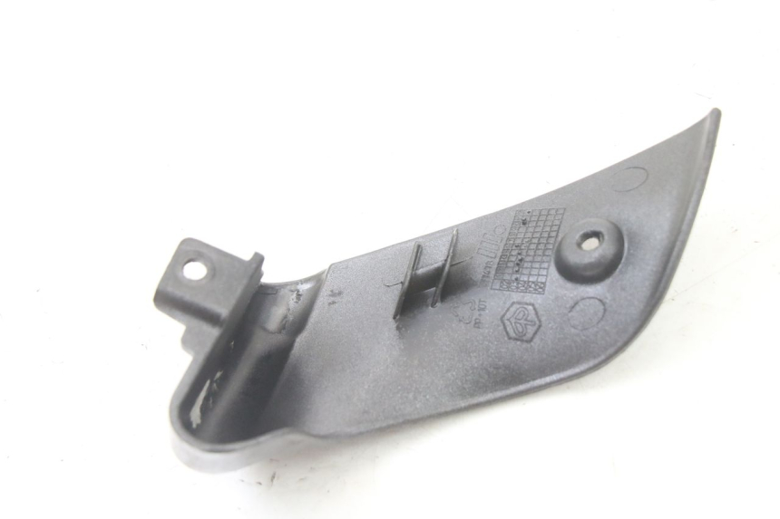photo de LEFT REAR LOWER BODY PANEL PIAGGIO VESPA GRANTURISMO 125 (2003 - 2007)
