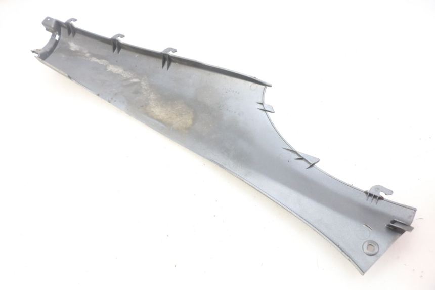 photo de LEFT REAR LOWER BODY PANEL PIAGGIO X9 EVOLUTION 125 (2003 - 2007)